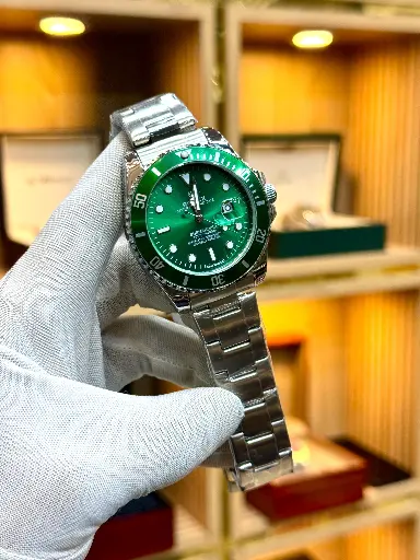 Rolex submariner  green dail